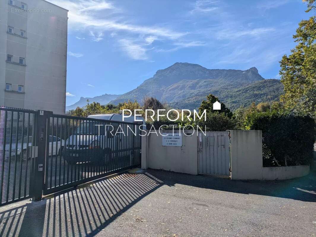 Appartement à SEYSSINET-PARISET