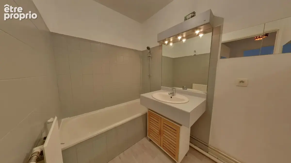 Vaste 2 pièces + cuisine de 50m2 echirolles rue paul héroult - photo 7