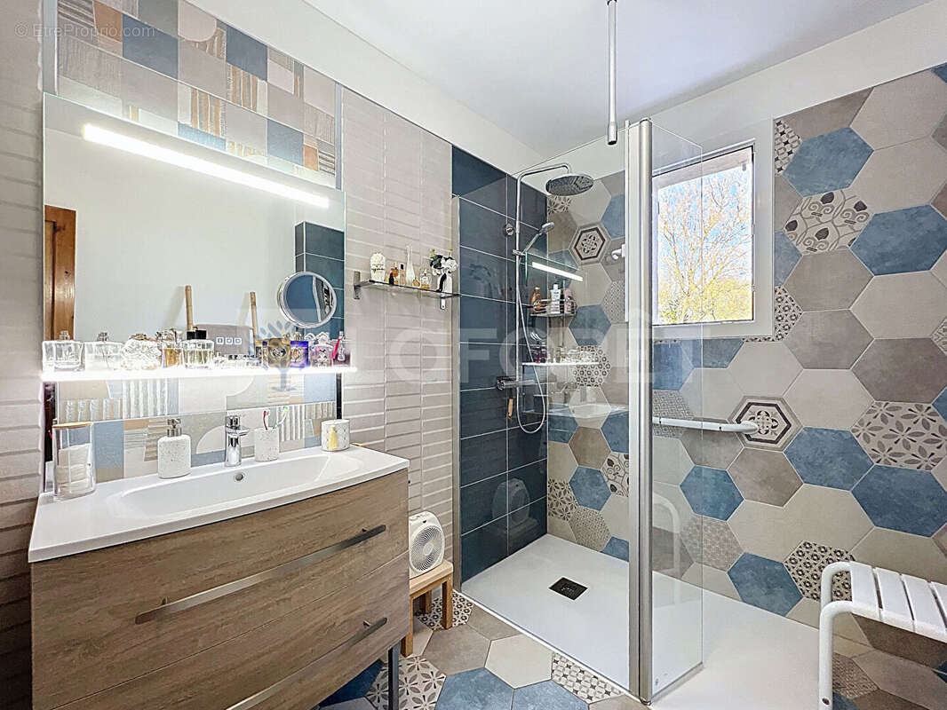 Maison à LA GRIMAUDIERE