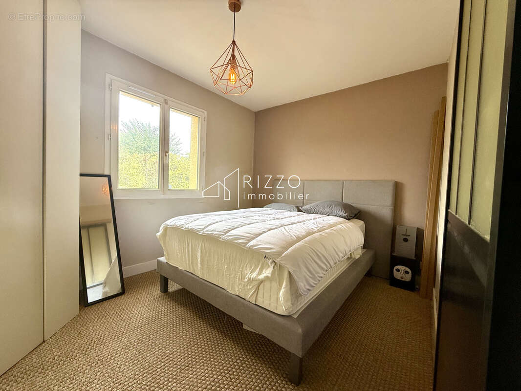 Magnifique maison individuelle de 185,84 m2 sur un terrain plat de 853 m2 à Valleiry - photo 13