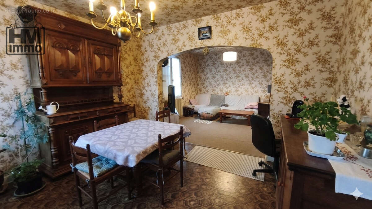 Maison à LA MEYZE