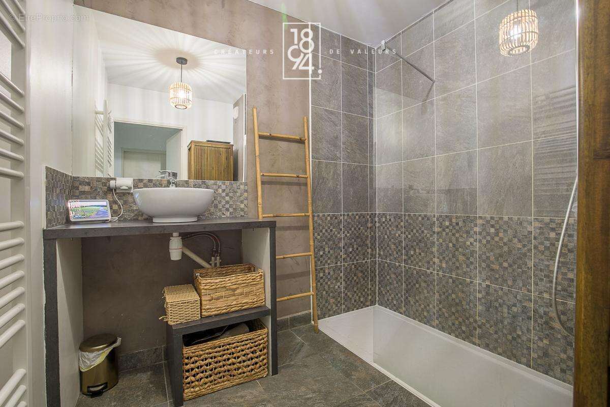 A vendre appartement T3 moderne avec terrasse ET PARKING DOUBLE EN SOUS SOL - photo 14