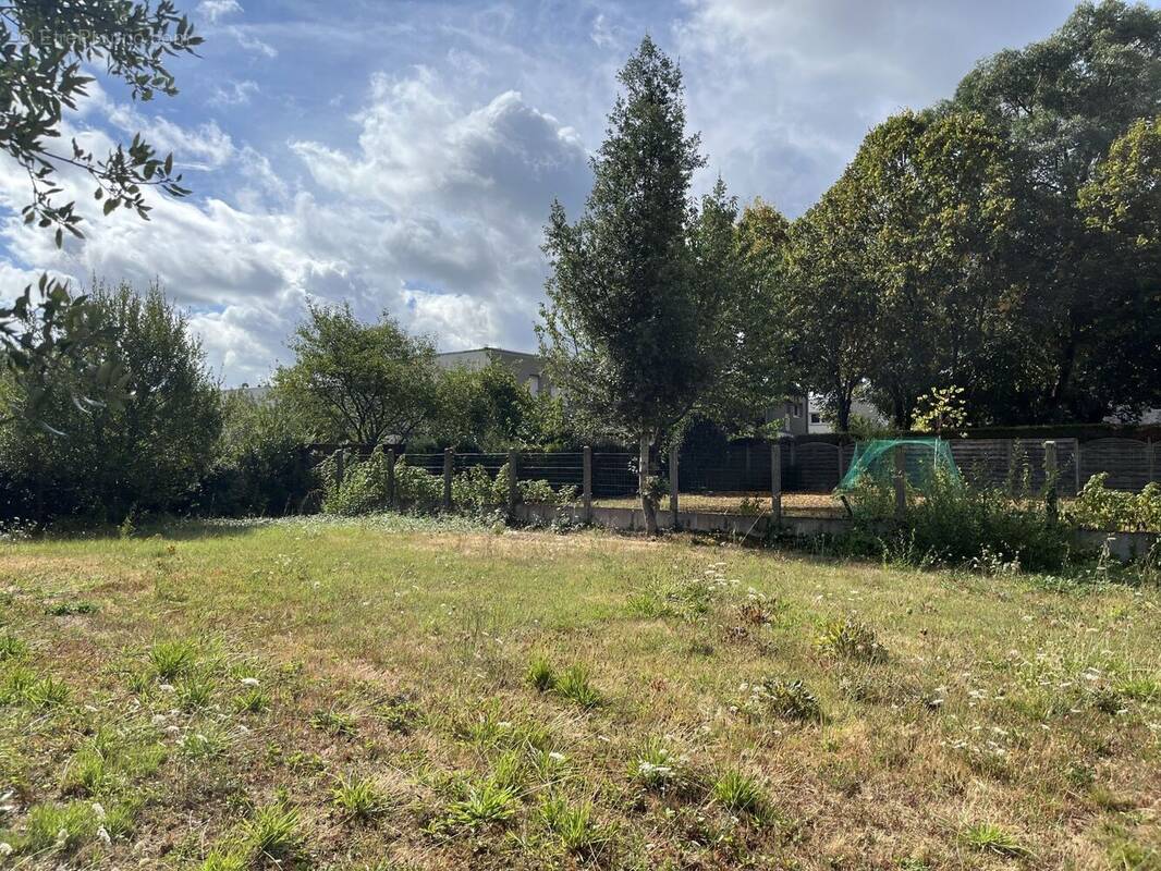 Terrain à CARQUEFOU