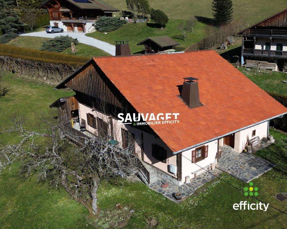 Maison à LE PETIT-BORNAND-LES-GLIERES