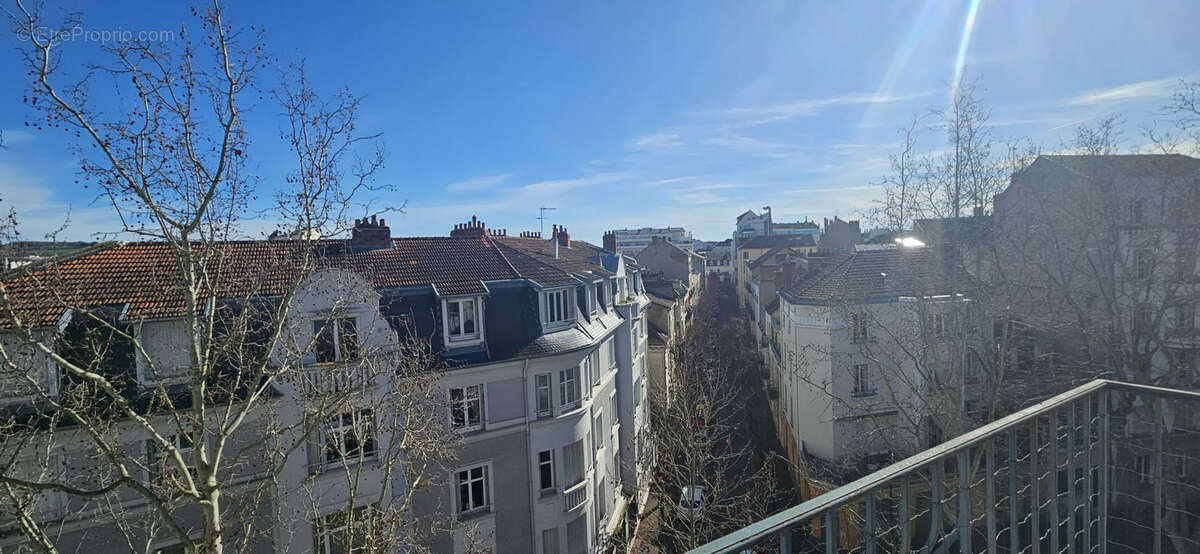 Coeur de ville - T3 - vue dégagée - très lumineux - photo 2