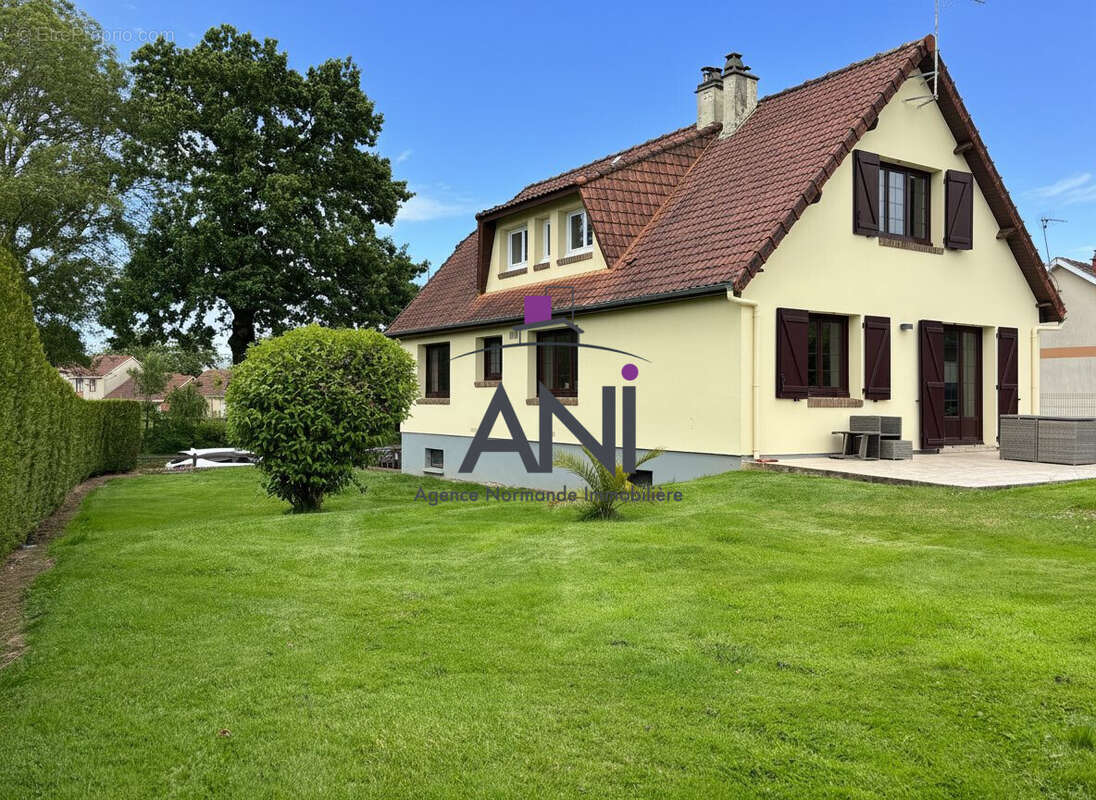 Maison à AMBRUMESNIL