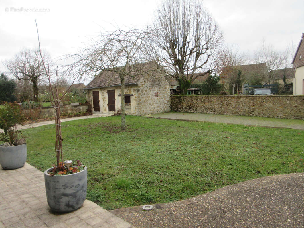 Maison à BAZAIGES