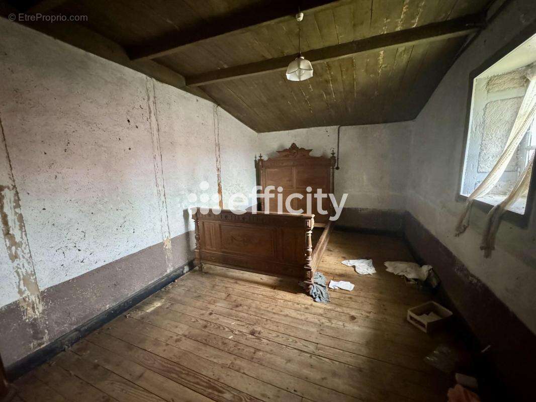 Maison 140 m² à Thiers  - photo 7