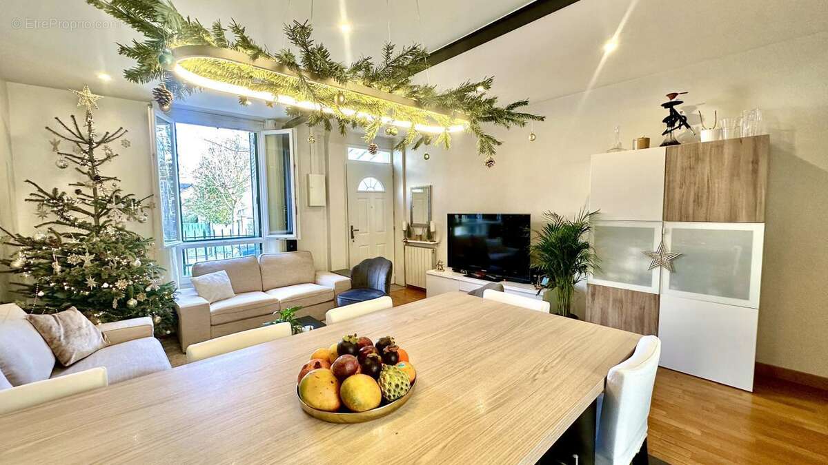 Maison à CHOISY-LE-ROI