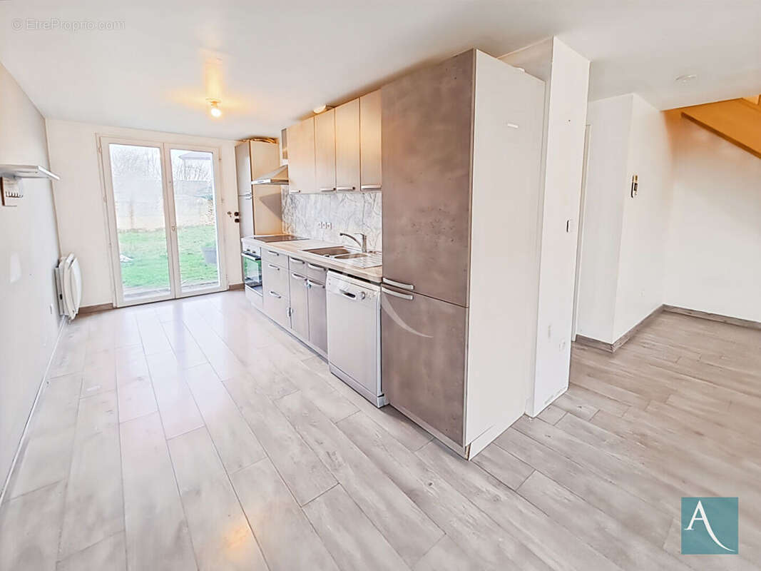 Maison à CHEPTAINVILLE