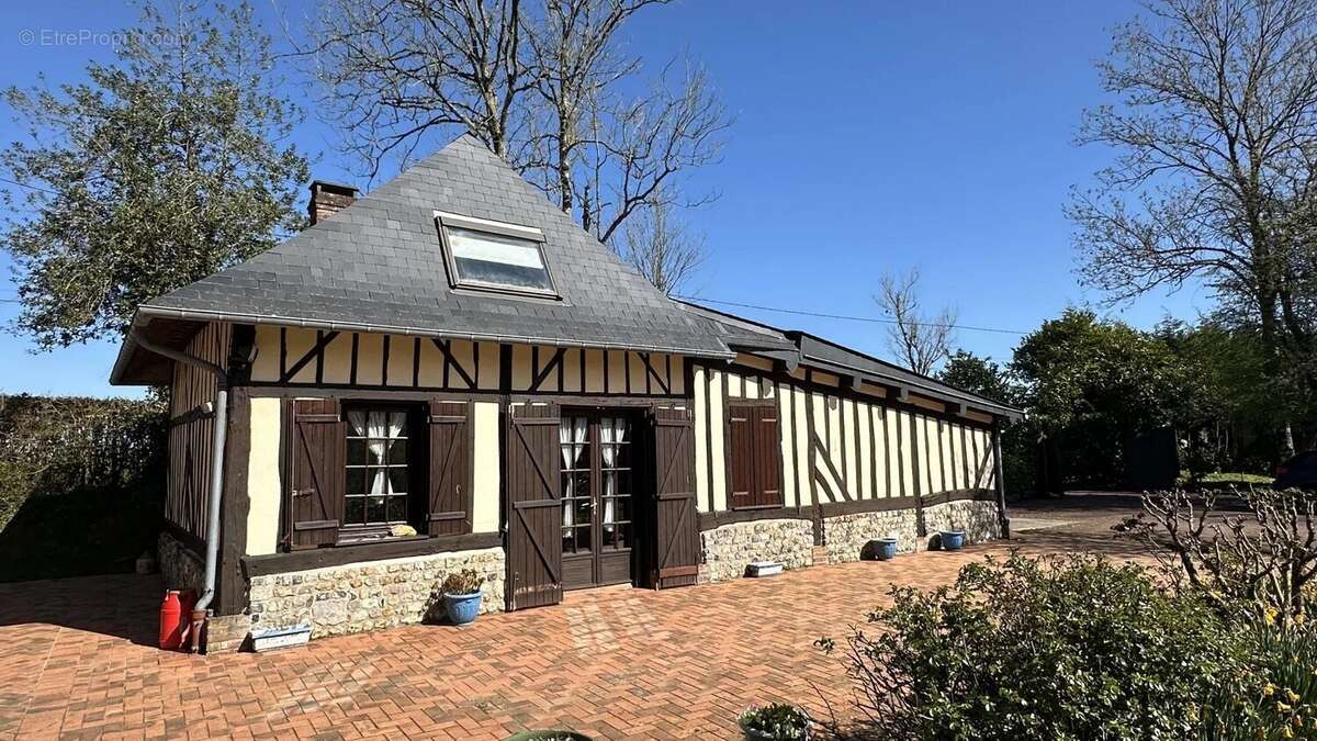 Maison à EPAIGNES