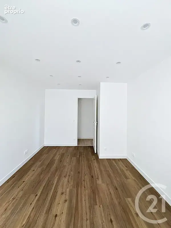 Appartement 4 pièces 83 m² à vendre à Savigny-Le-Temple (77176) - photo 12