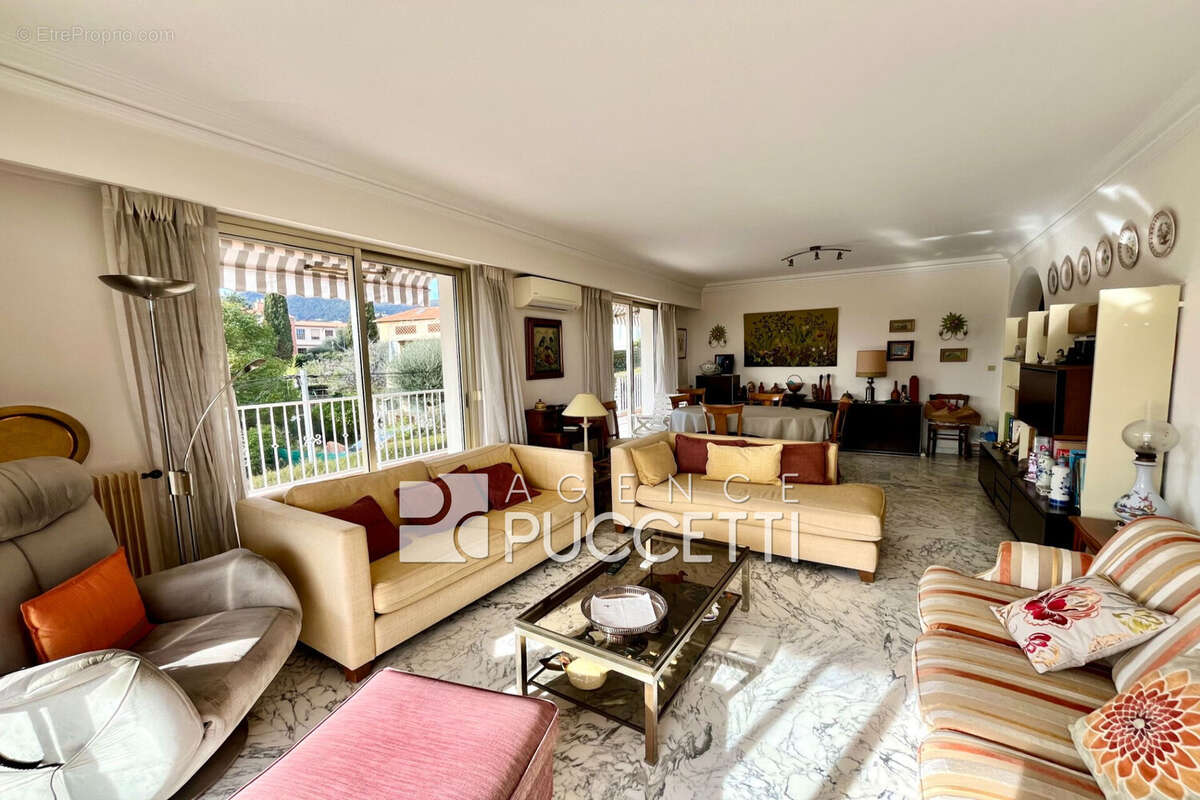 Appartement à VENCE