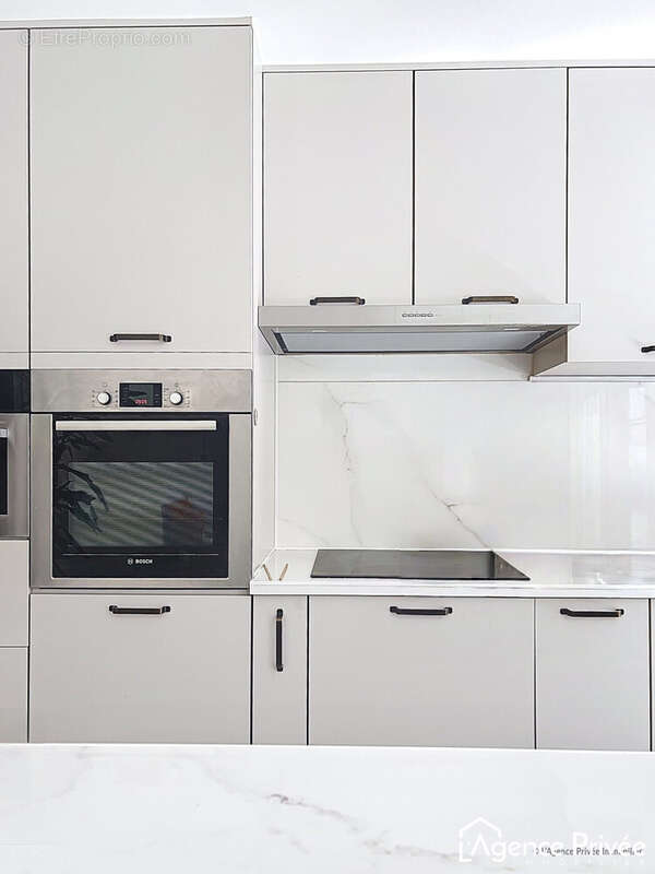 Cuisine - Appartement à SAINT-LAURENT-DU-VAR