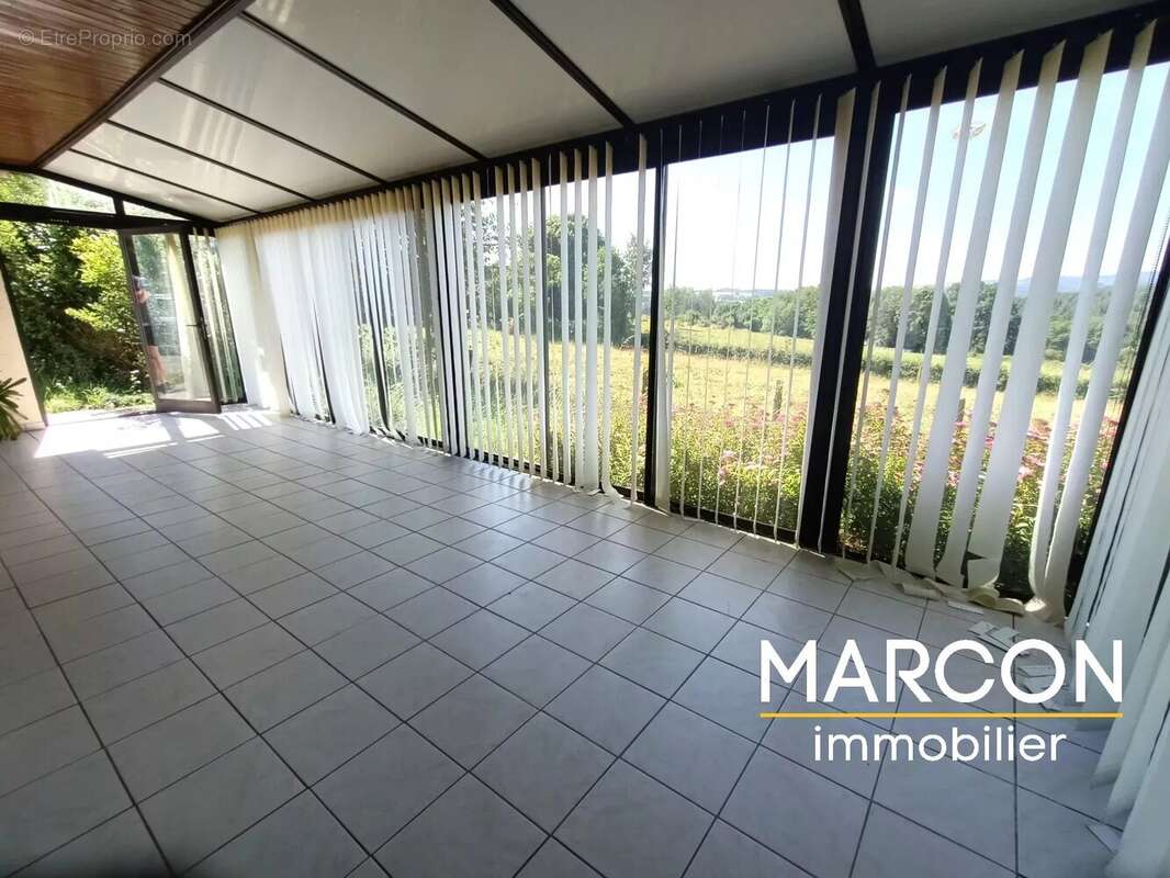 Maison à SAINT-MARC-A-FRONGIER