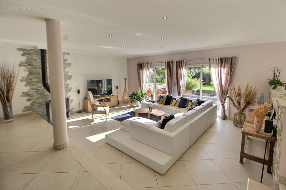 Maison à VAUX-SUR-SEINE