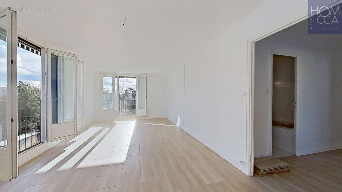 Appartement à TASSIN-LA-DEMI-LUNE