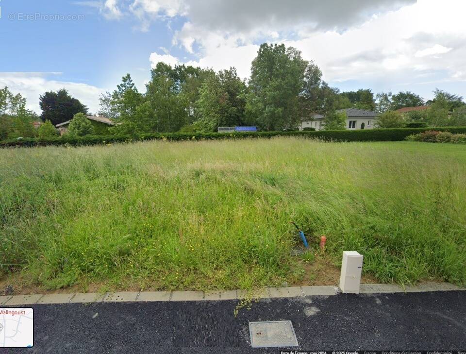 Terrain à SAINT-GENIES-BELLEVUE