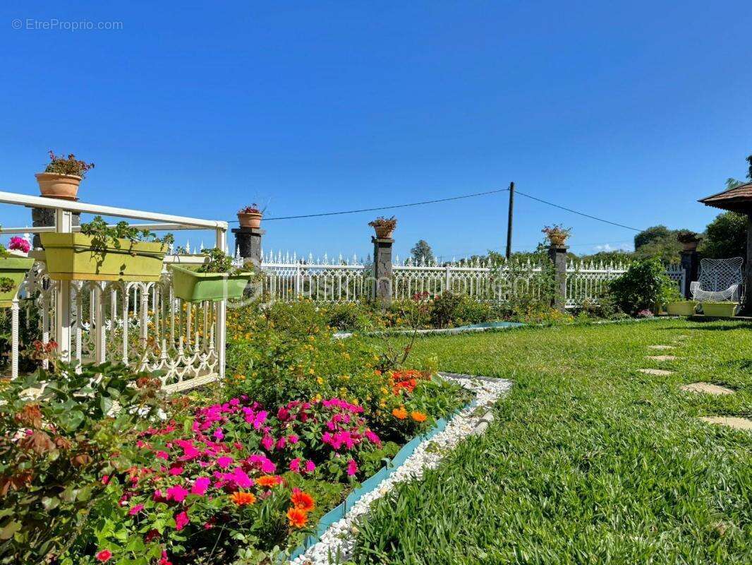 Maison à LES AVIRONS