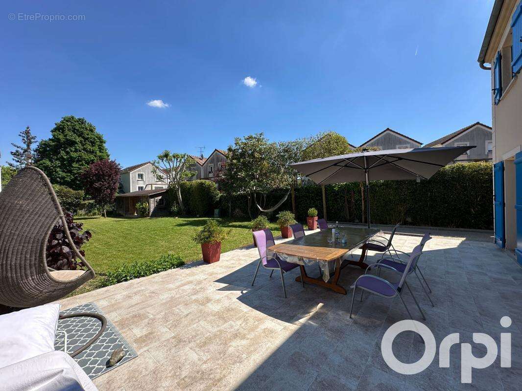 Maison à BALLAINVILLIERS