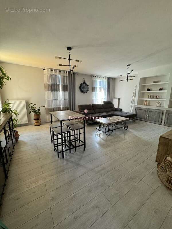 Appartement à CHATEAUNEUF-LES-MARTIGUES