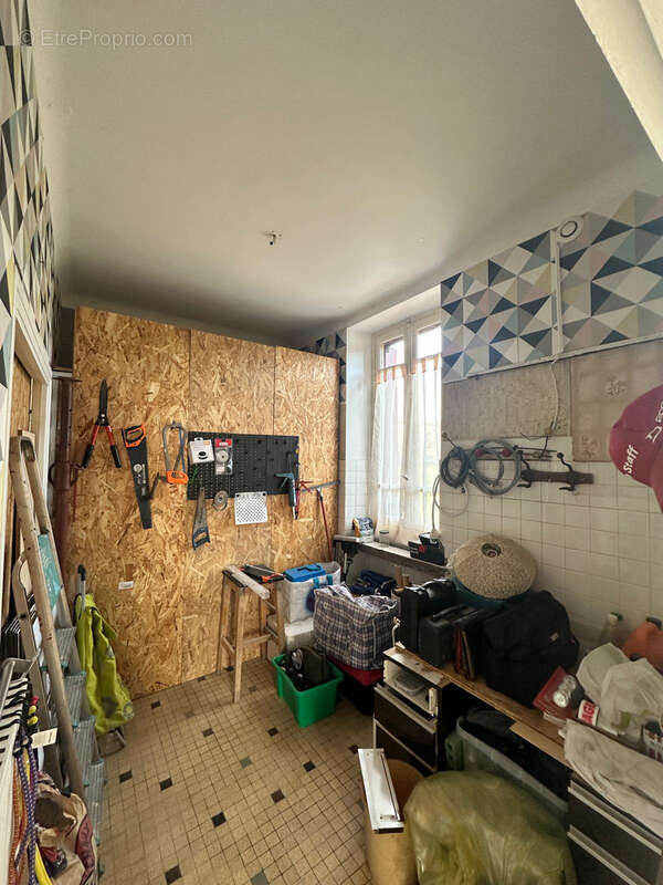 Maison à LIVINHAC-LE-HAUT