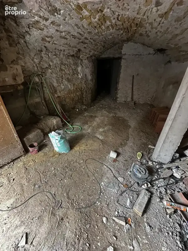 maison de village traversante à rénover. 105 m2 - photo 10