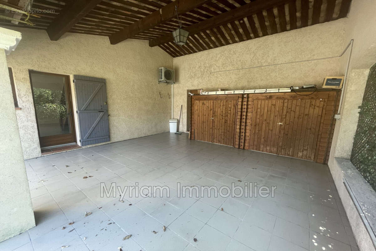 Maison 5 pièces 140 m² à vendre à Peymeinade (06530) - photo 9
