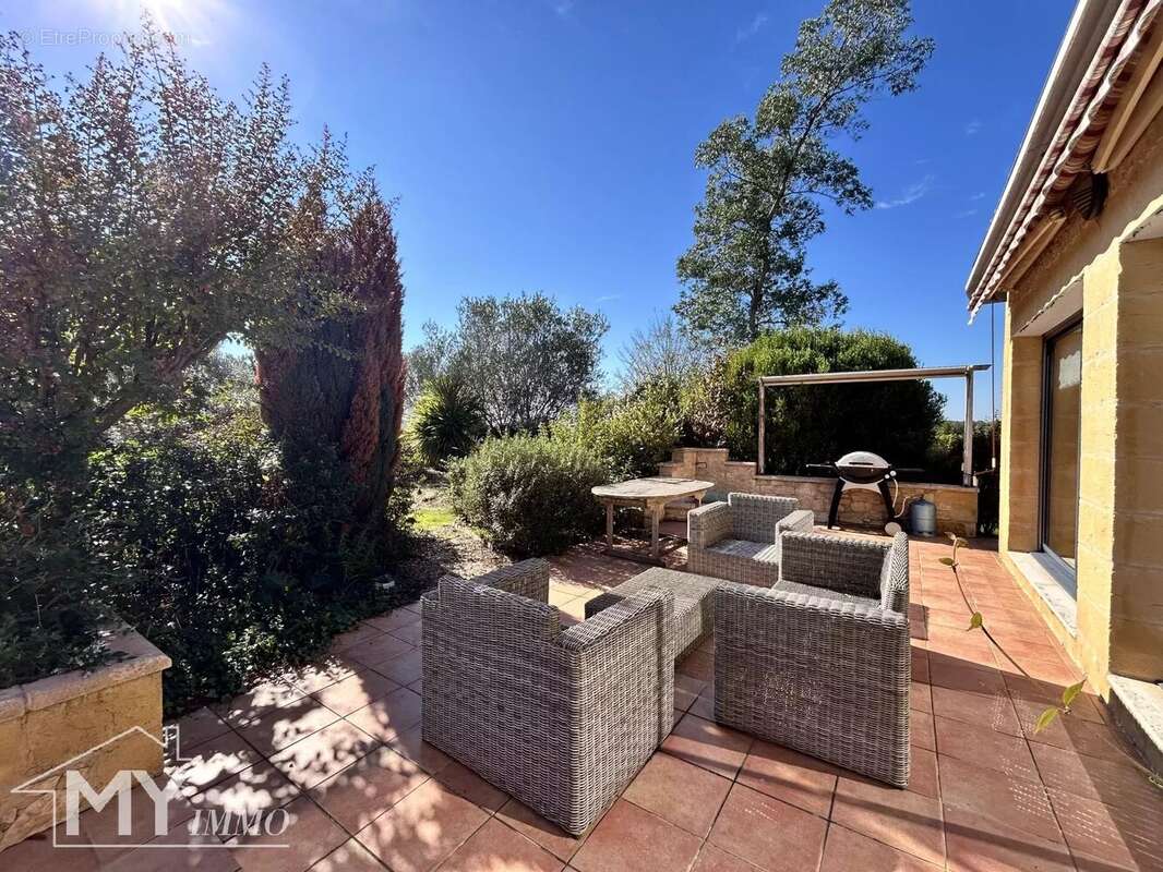 Maison à FOUGUEYROLLES