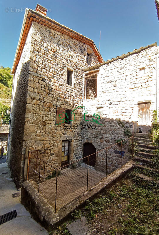 Maison à BURZET