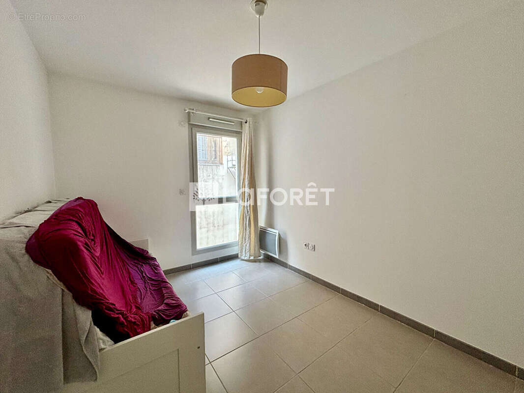Appartement à MARSEILLE-2E