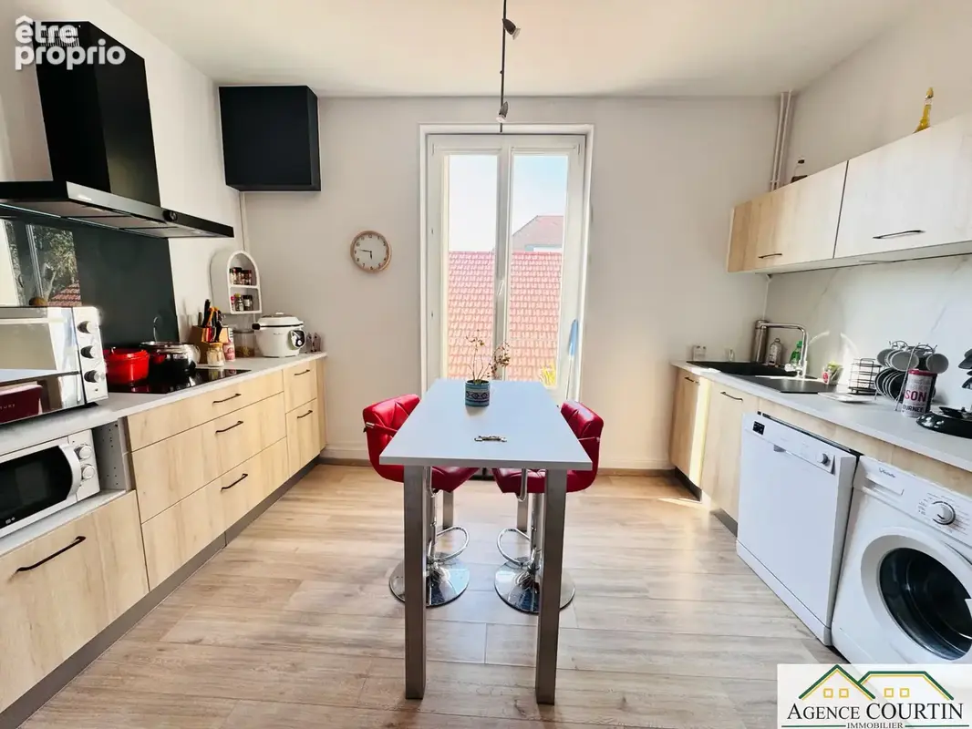 Louhans   Bel appartement lumineux de 97,20 m2 avec jardin et garage - photo 2