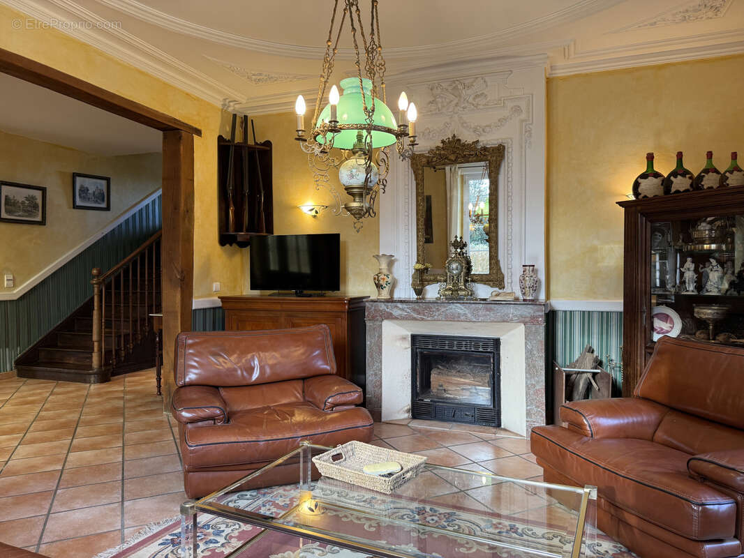 Maison à CASTELNAU-D'AUZAN