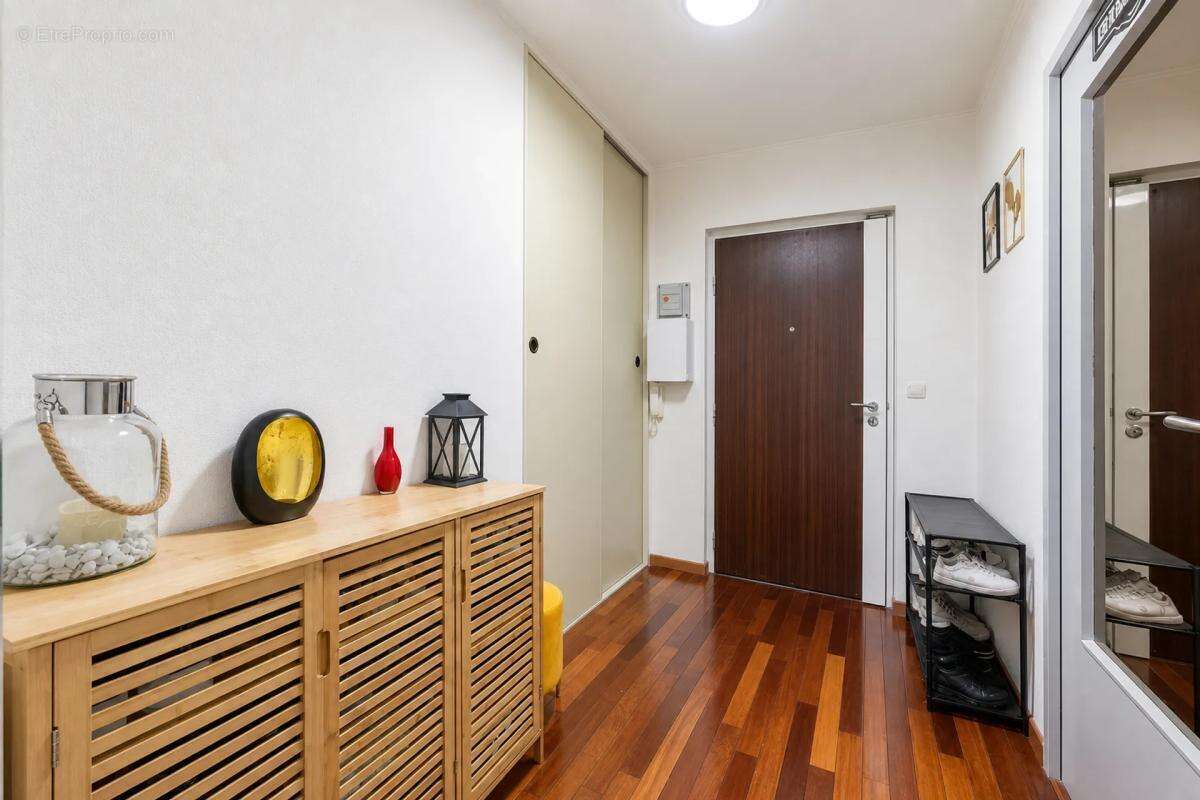 Appartement spacieux avec terrasse à Cergy - photo 2