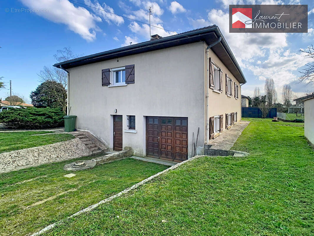 Maison à PONT-DE-VAUX