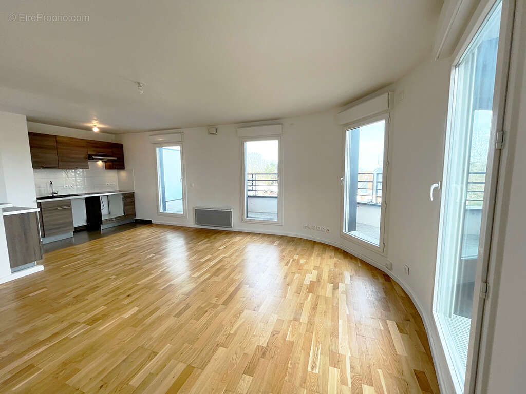 Appartement 78 m² à Quincy-Sous-Senart  - photo 2