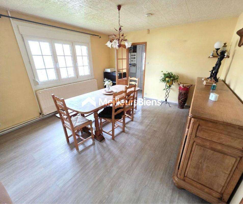 Maison à RECQUIGNIES