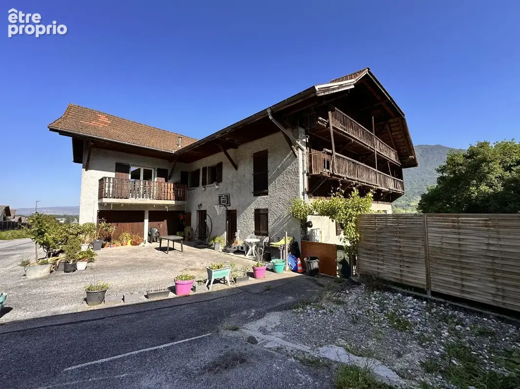 Maison à VOUGY