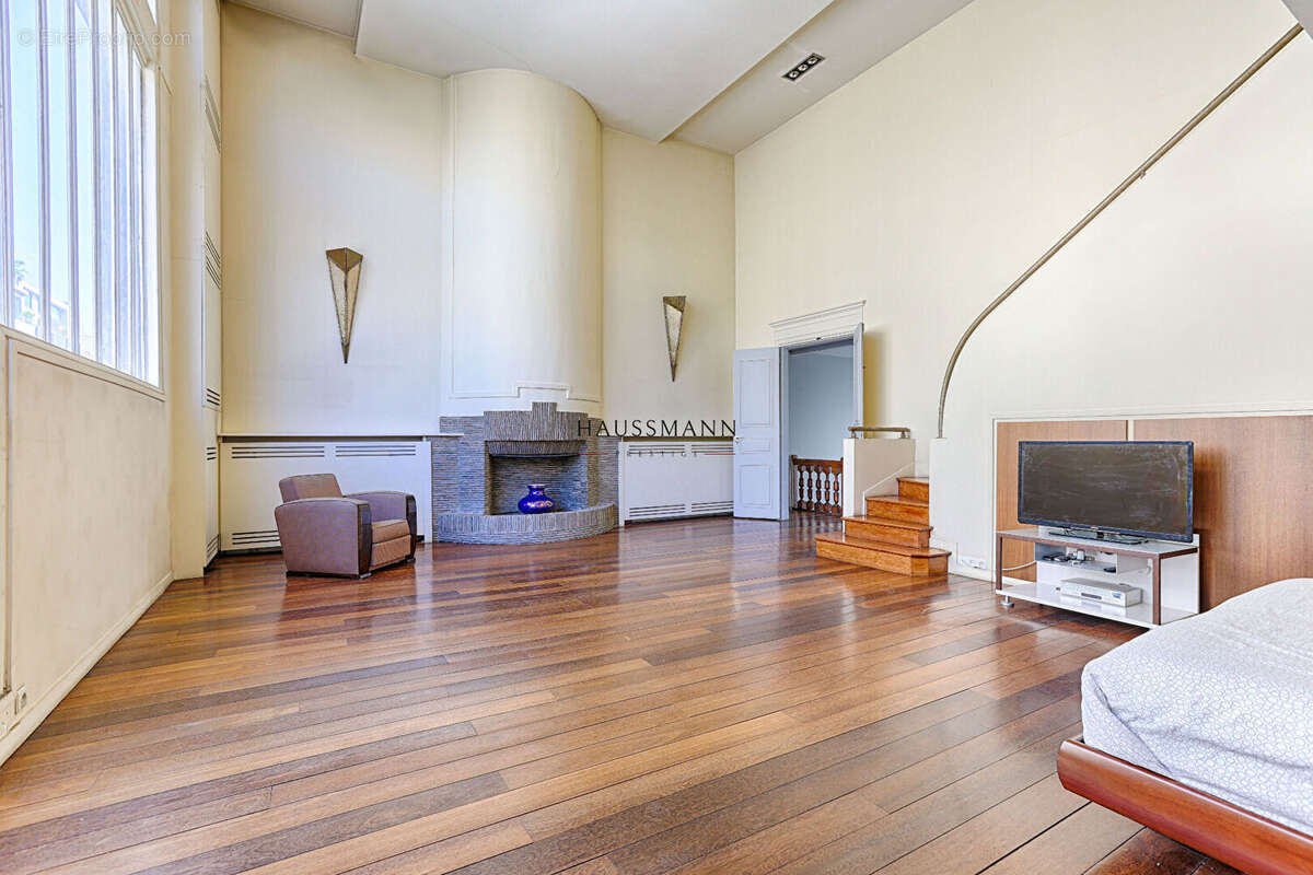 Maison à PARIS-17E