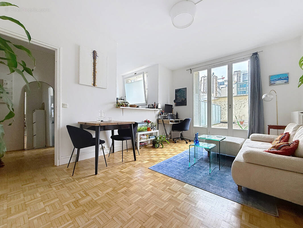 Appartement à PARIS-15E