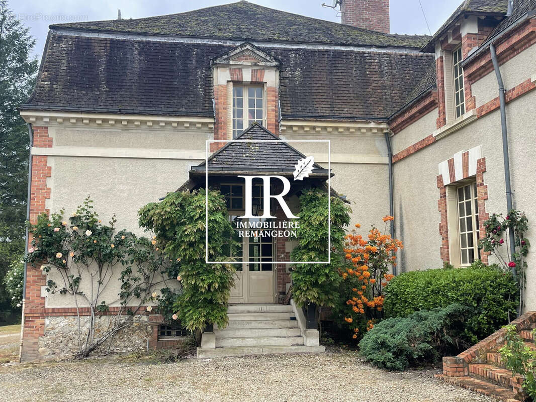 Maison 330 m² à Lamotte-Beuvron  - photo 4
