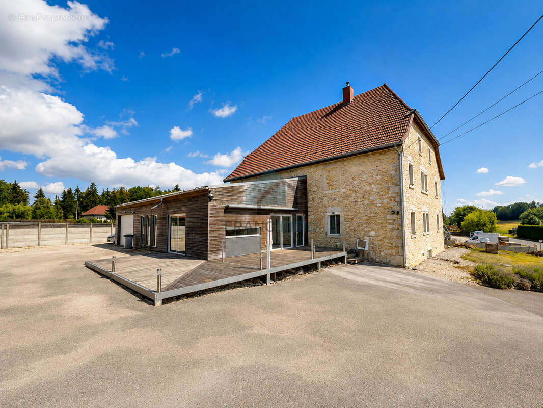 Saint-julien-les-russey - grande maison de caractere - photo 24