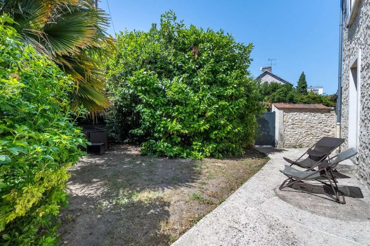 Maison 86 m² à Epone  - photo 16
