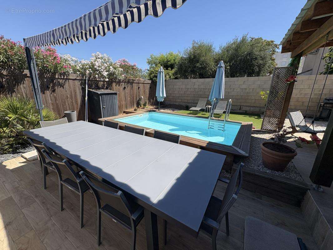 A vendre maison renovee avec jardin et piscine - photo 3
