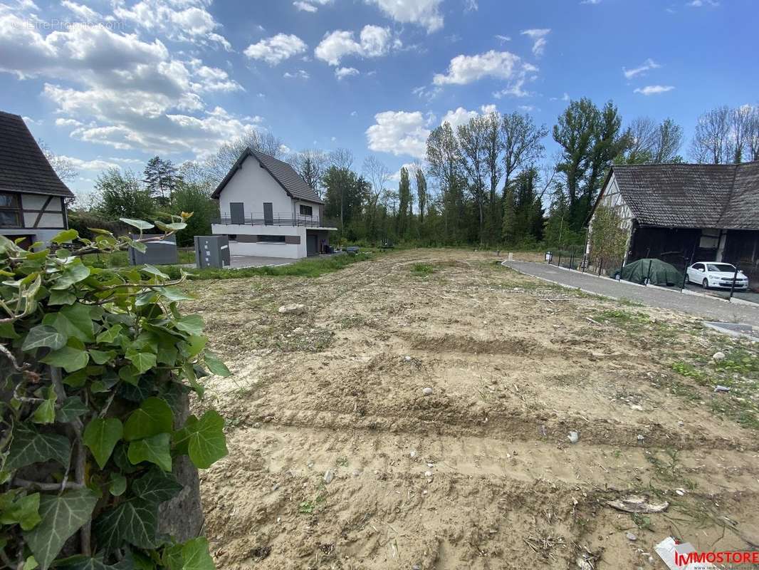 Terrain à DIETWILLER