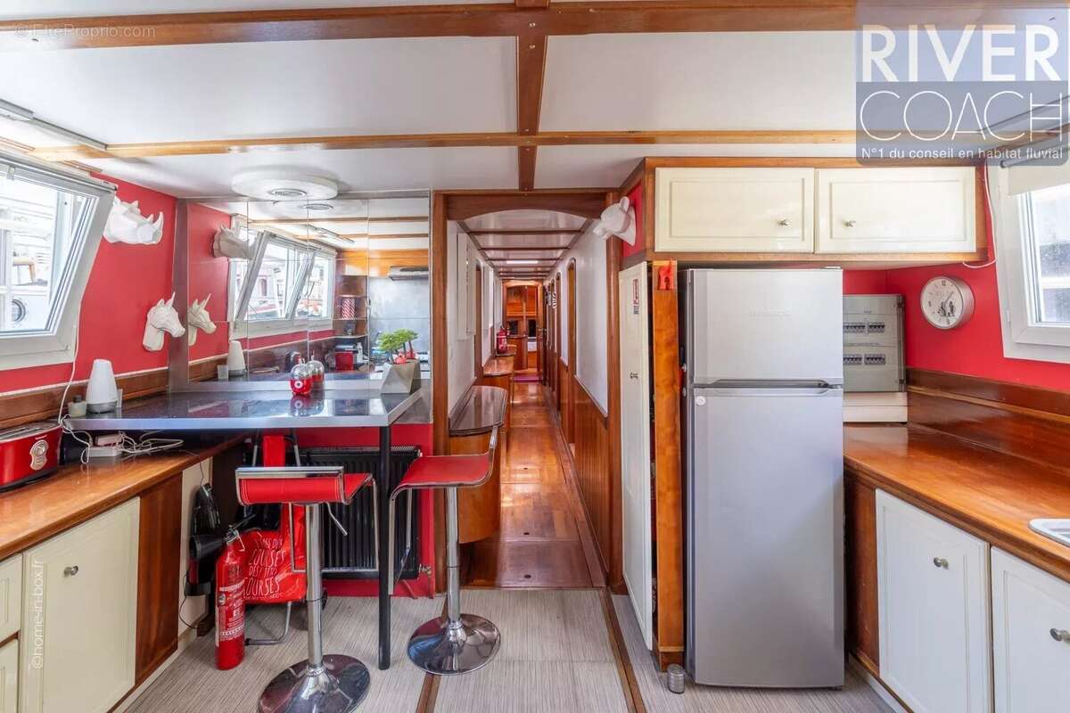Péniche à vendre à Asnières-sur-Seine dans un port sécurisé - photo 5