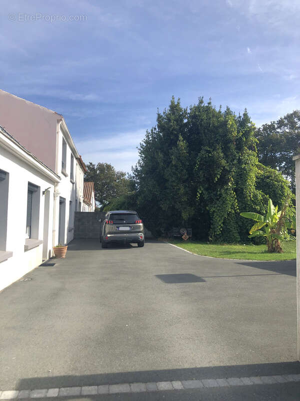 Maison à NIEUL-LE-DOLENT