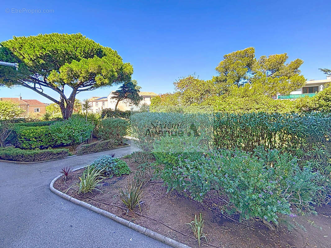 Appartement à SIX-FOURS-LES-PLAGES
