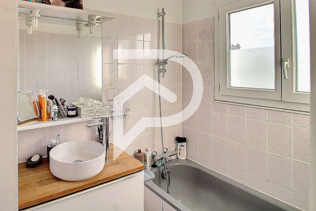 Appartement à LIMEIL-BREVANNES