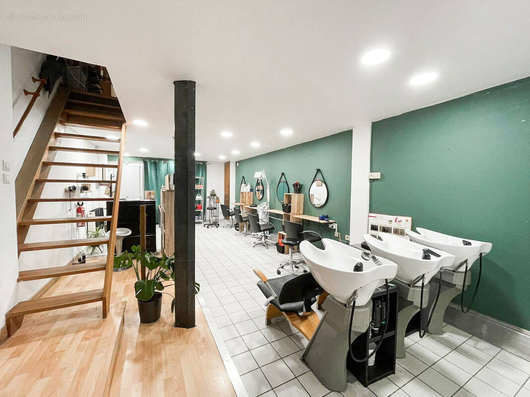 Photo 1 - Commerce à ROYE